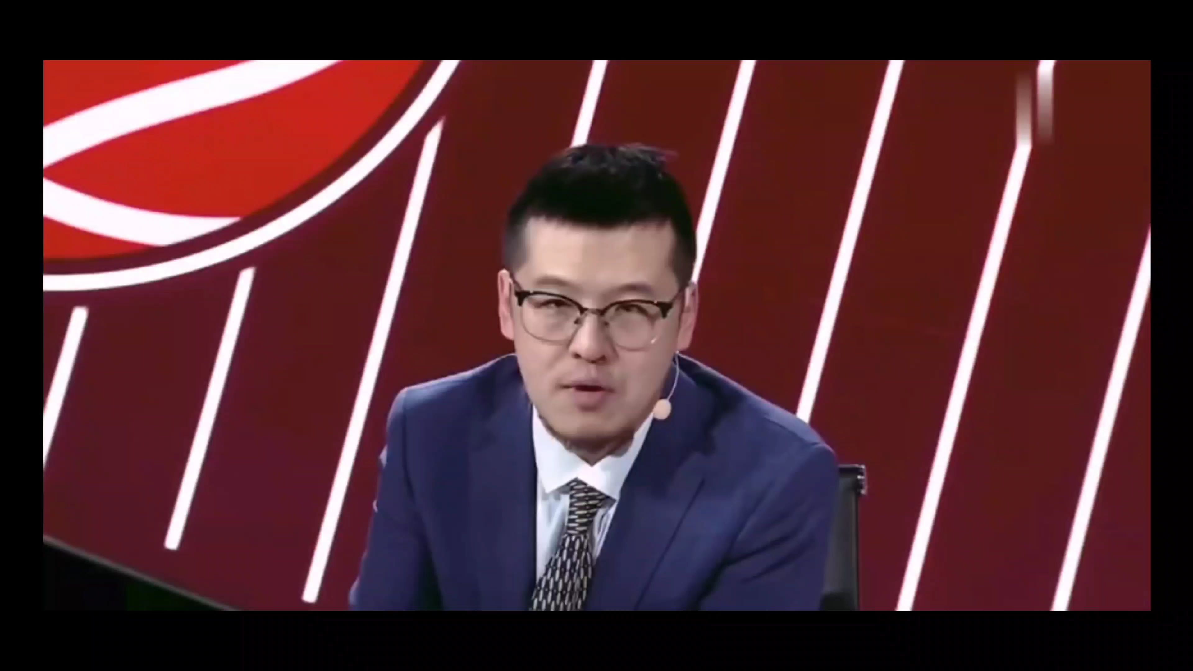 看杨毅认为本赛季湖人快船孰强孰弱